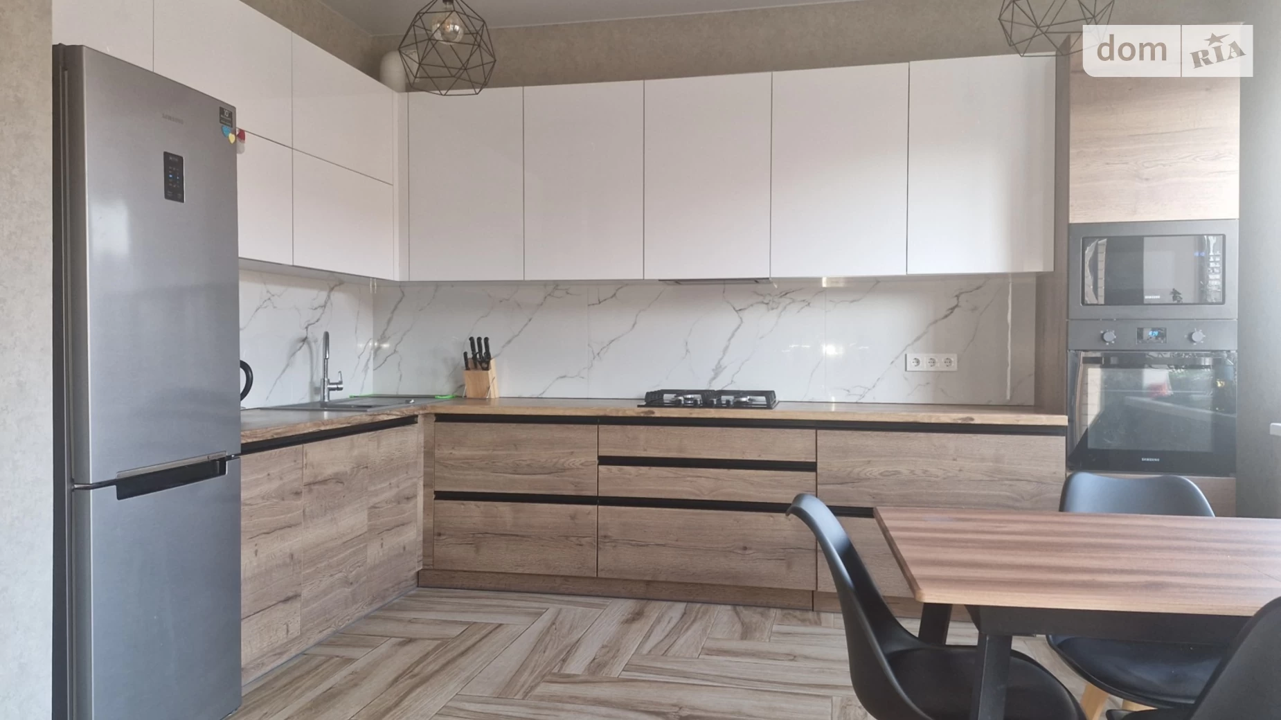 Продается дом на 2 этажа 120 кв. м с балконом, цена: 210000 $ - фото 2