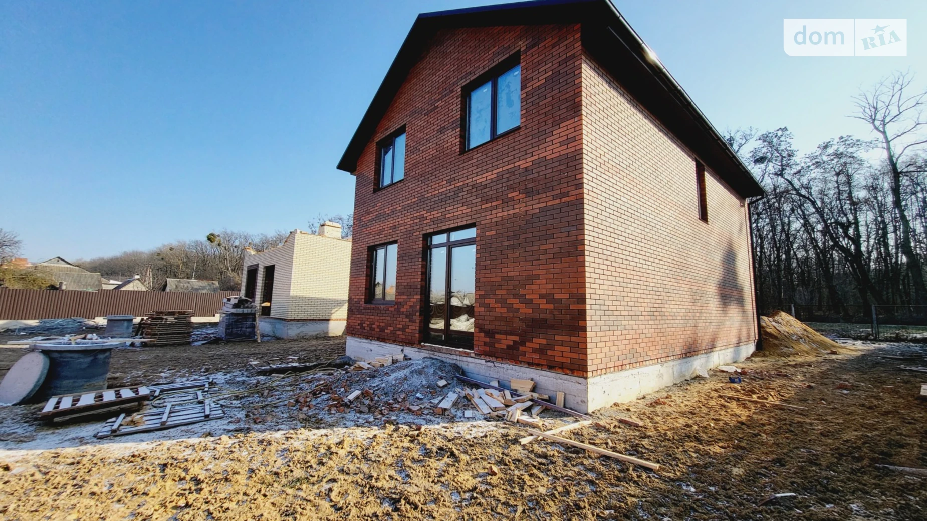 Продается дом на 2 этажа 125 кв. м с гаражом, цена: 95000 $ - фото 2