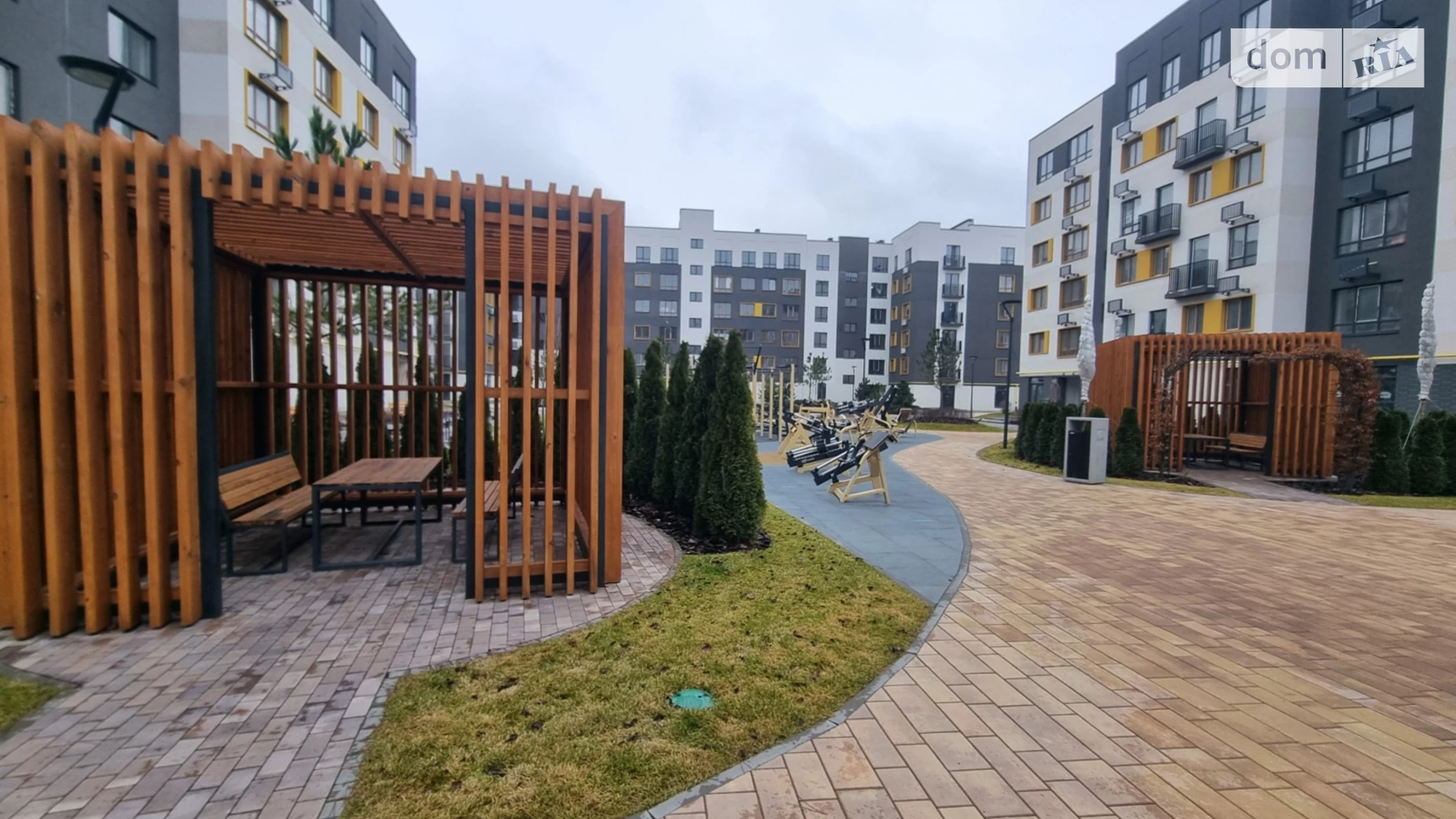 ул. Соборная(ІІІ Интернационала) Ирпень ЖК Молодость - фото 4