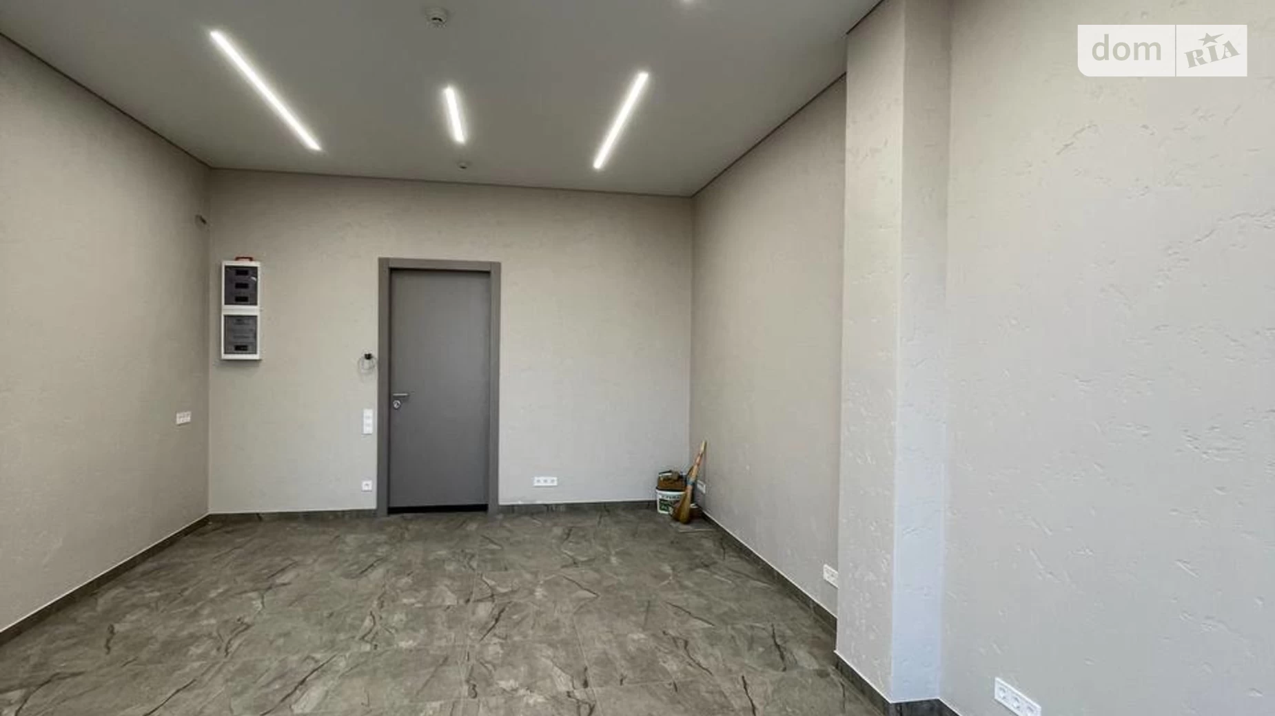 Продається офіс 33 кв. м в бізнес-центрі, цена: 67000 $ - фото 2