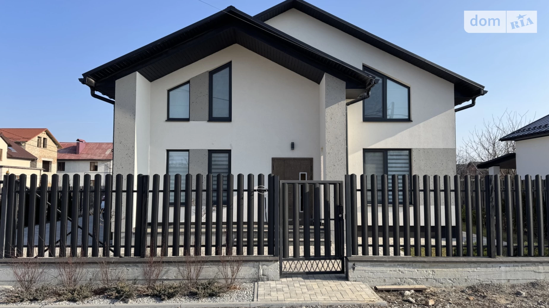 Продается дом на 2 этажа 160 кв. м с гаражом, цена: 170000 $ - фото 2