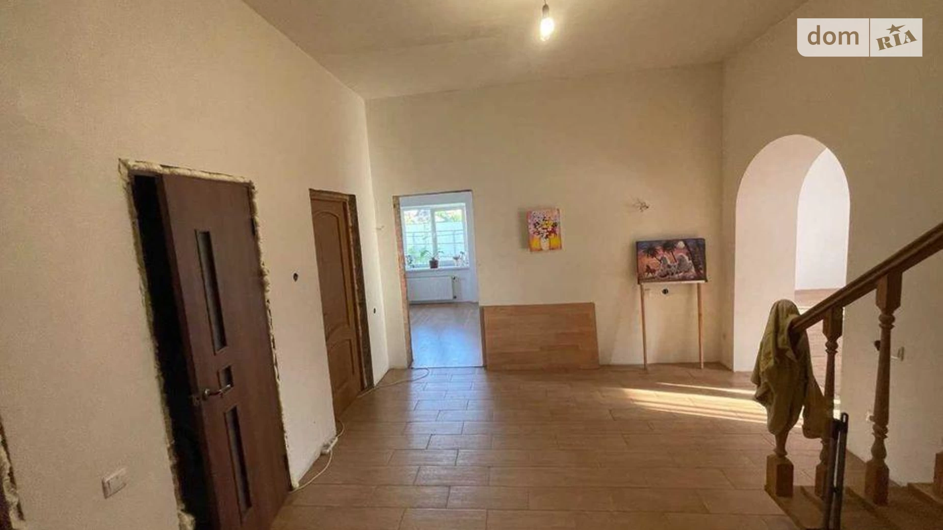 Продается дом на 2 этажа 297 кв. м с гаражом, цена: 240000 $ - фото 2