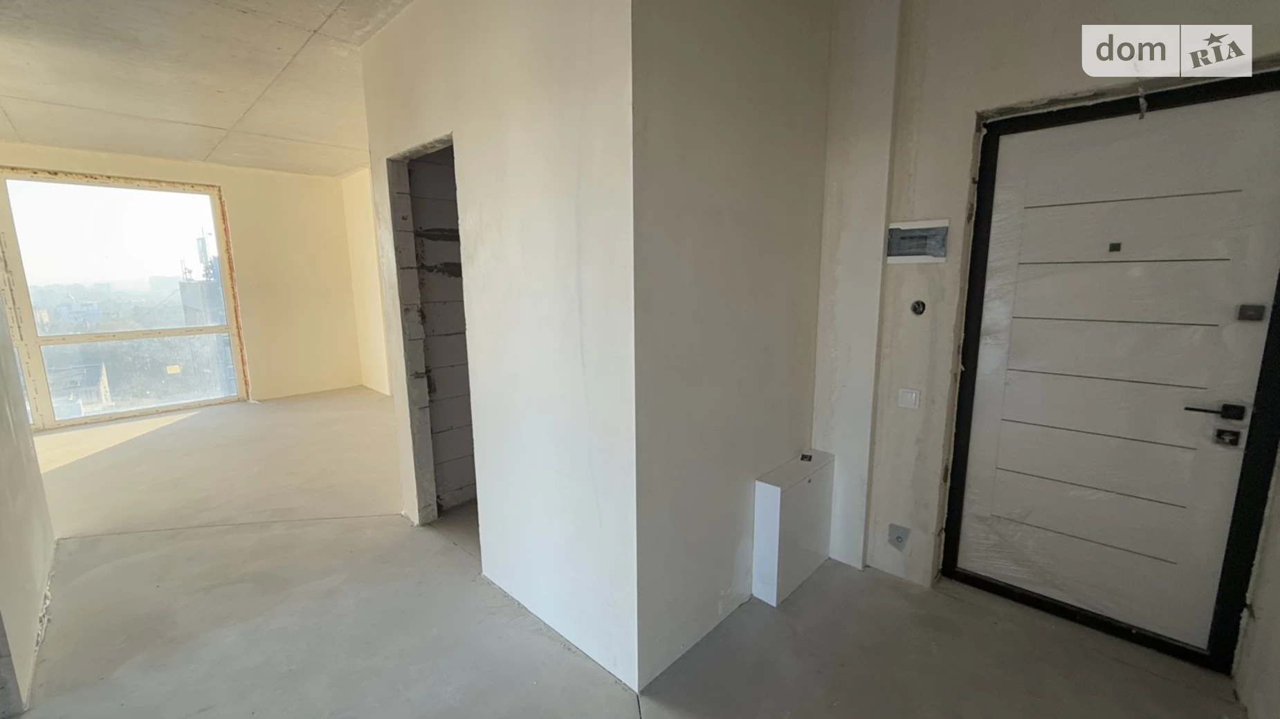 Продается 2-комнатная квартира 67 кв. м в Ровно, ул. Кавказская, 32Б - фото 2