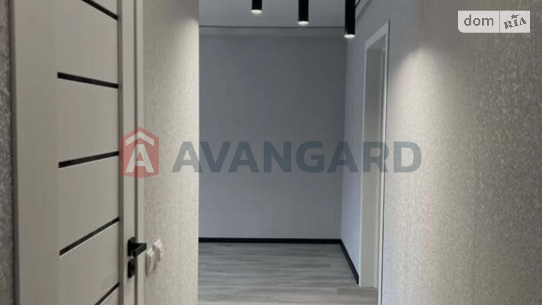 Продается 2-комнатная квартира 42 кв. м в Каменском, ул. Звенигородская, 33 - фото 2