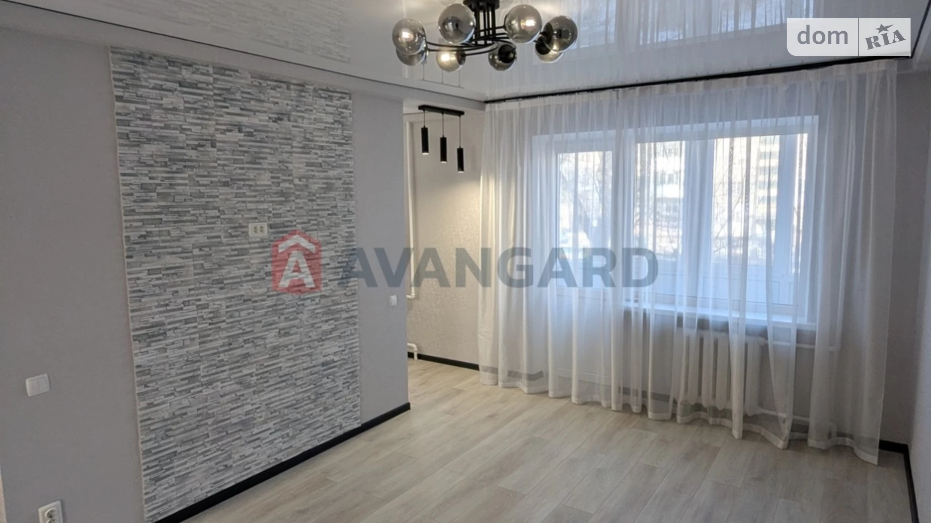 Продается 2-комнатная квартира 42 кв. м в Каменском, ул. Звенигородская, 33 - фото 4