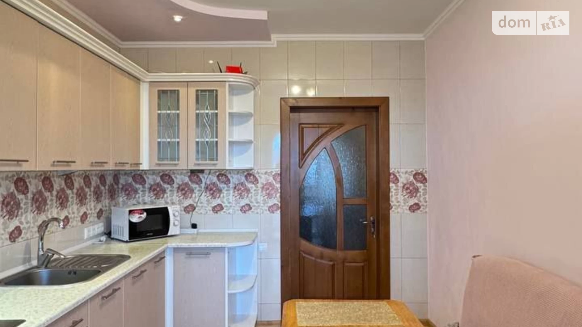 Продается 2-комнатная квартира 60.2 кв. м в Ивано-Франковске, ул. Федьковича, 110 - фото 2
