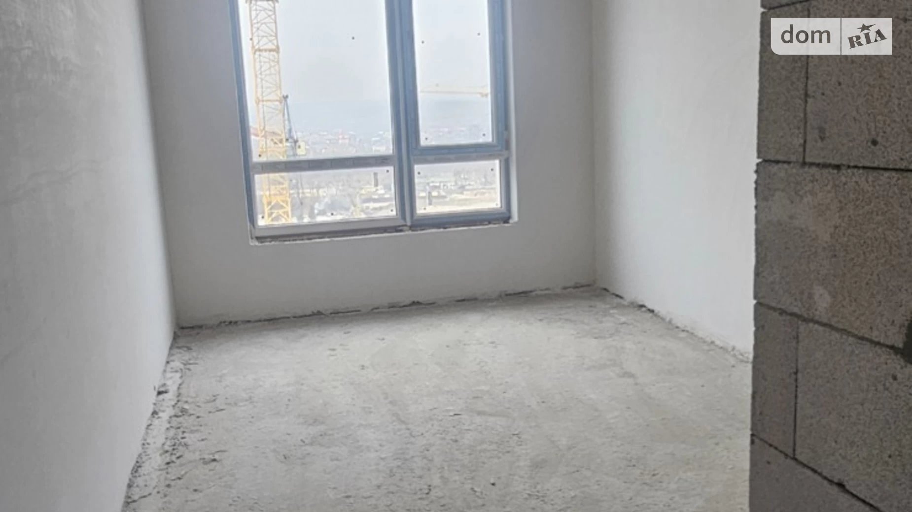Продается 1-комнатная квартира 45 кв. м в Ивано-Франковске, ул. Ленкавского - фото 2
