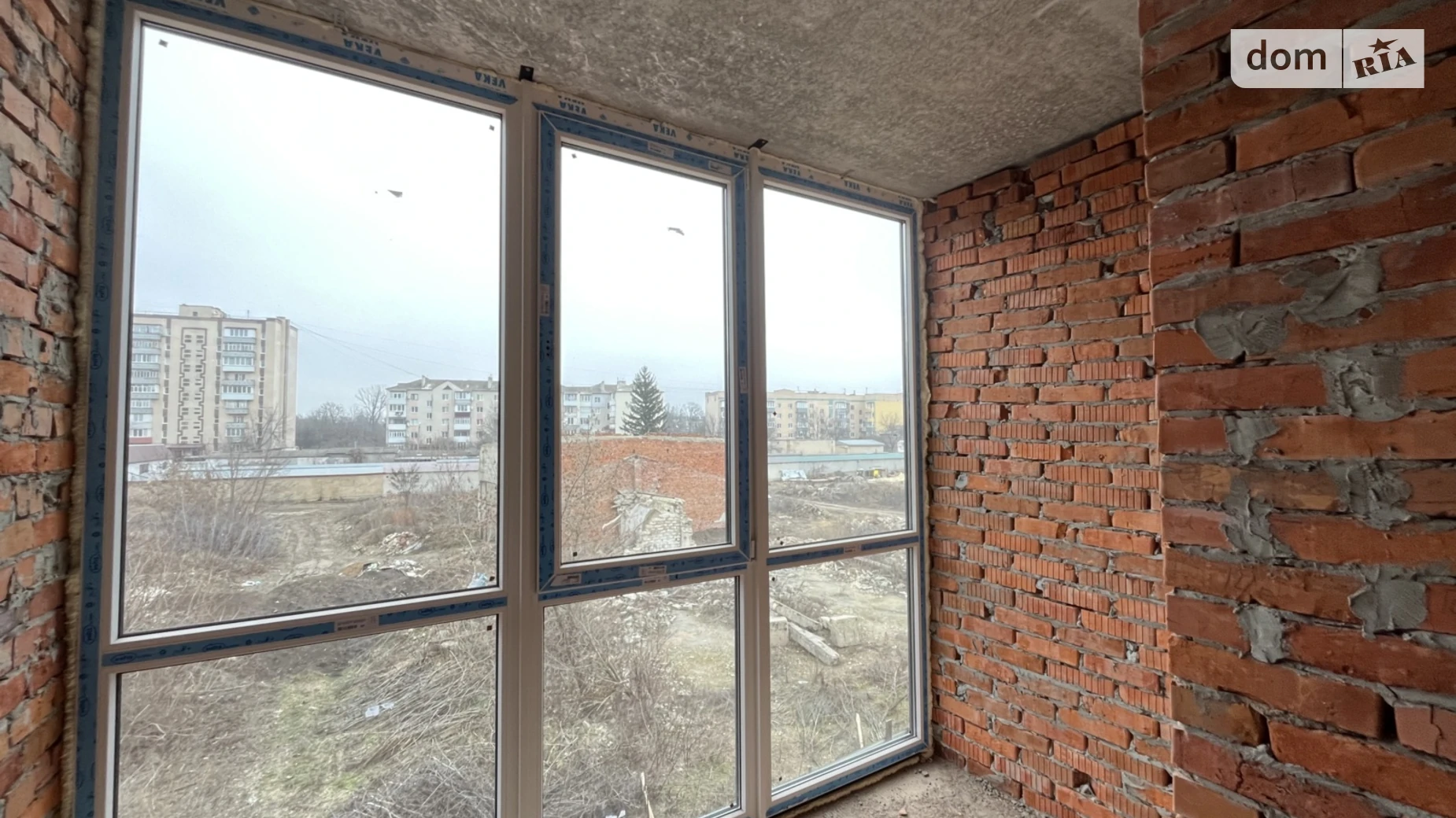 Продается 1-комнатная квартира 40.18 кв. м в Каменце-Подольском, ул. Патриарха Мстислава - фото 2