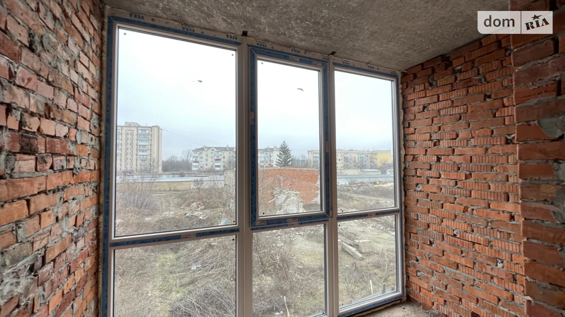 Продается 1-комнатная квартира 40.18 кв. м в Каменце-Подольском, ул. Патриарха Мстислава - фото 2