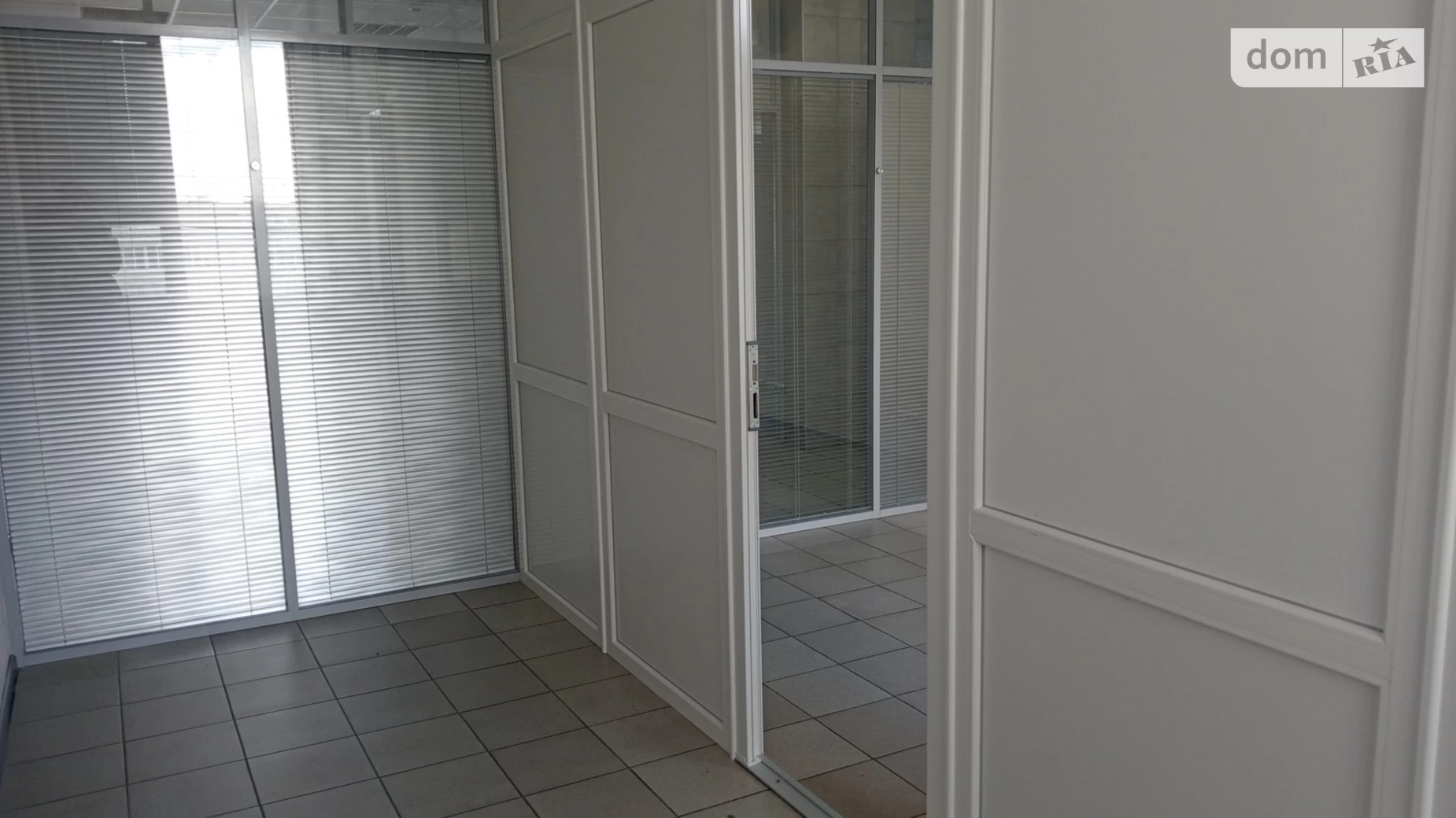 Сдается в аренду офис 380 кв. м в бизнес-центре, цена: 5000 $ - фото 4