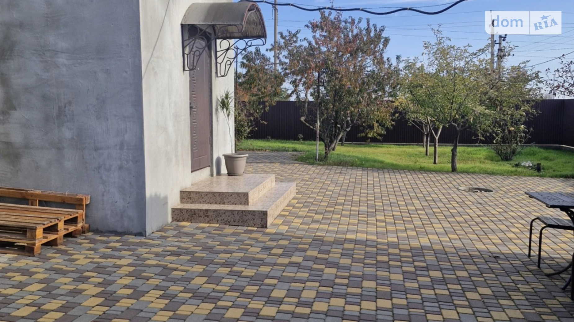Продается дом на 2 этажа 69.9 кв. м с бассейном, цена: 55000 $ - фото 2