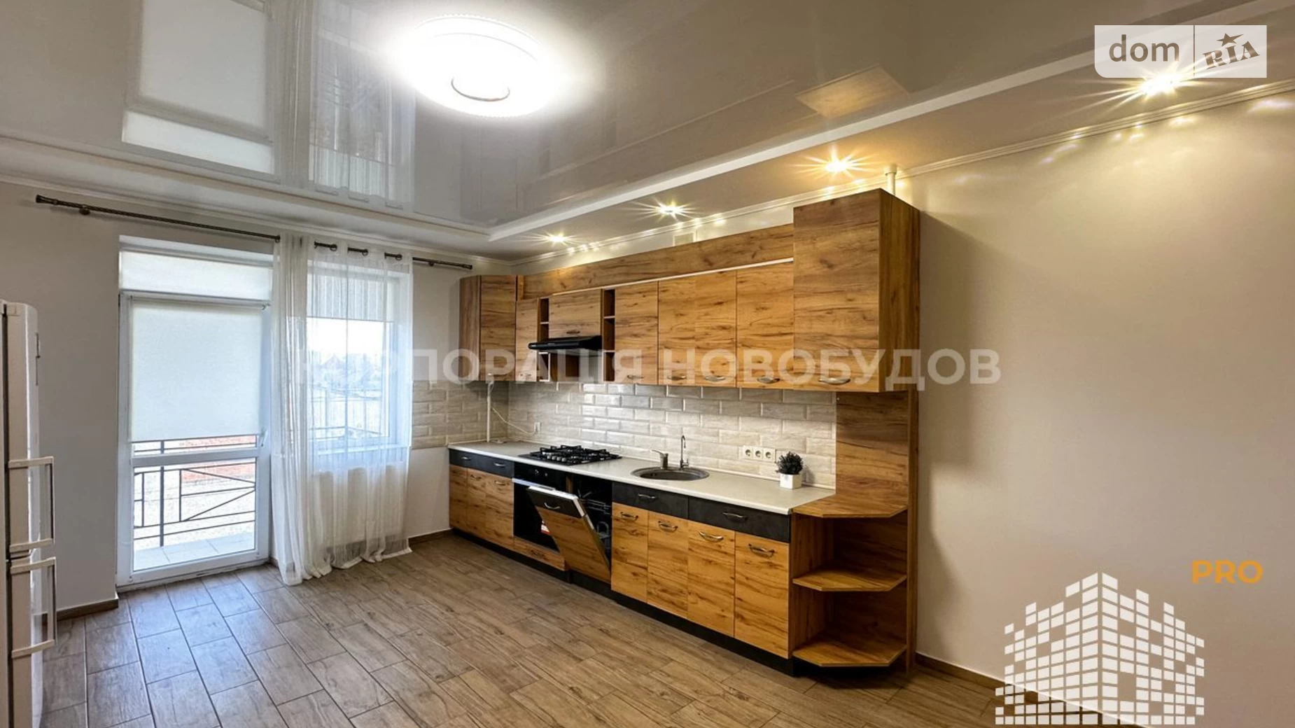 Продается 1-комнатная квартира 45 кв. м в Ужгороде, ул. Василия Гаджеги(Радищева) - фото 2