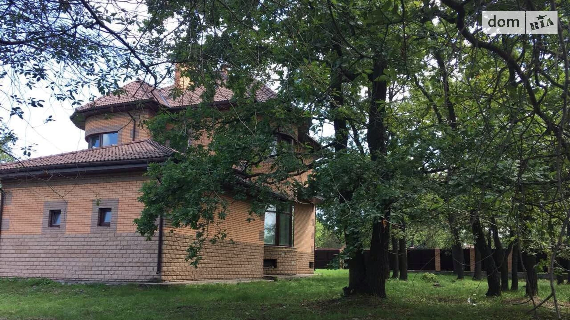 Продается дом на 2 этажа 356 кв. м с садом, цена: 299000 $ - фото 2