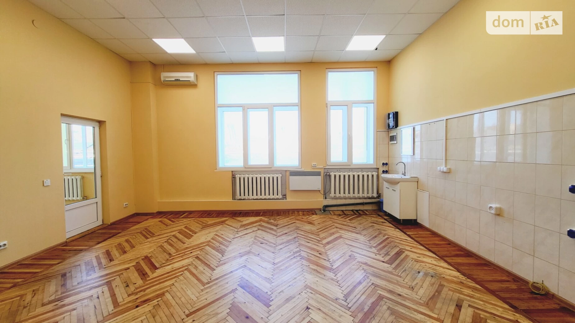 Сдается в аренду объект сферы услуг 51 кв. м в 2-этажном здании, цена: 400 $ - фото 2