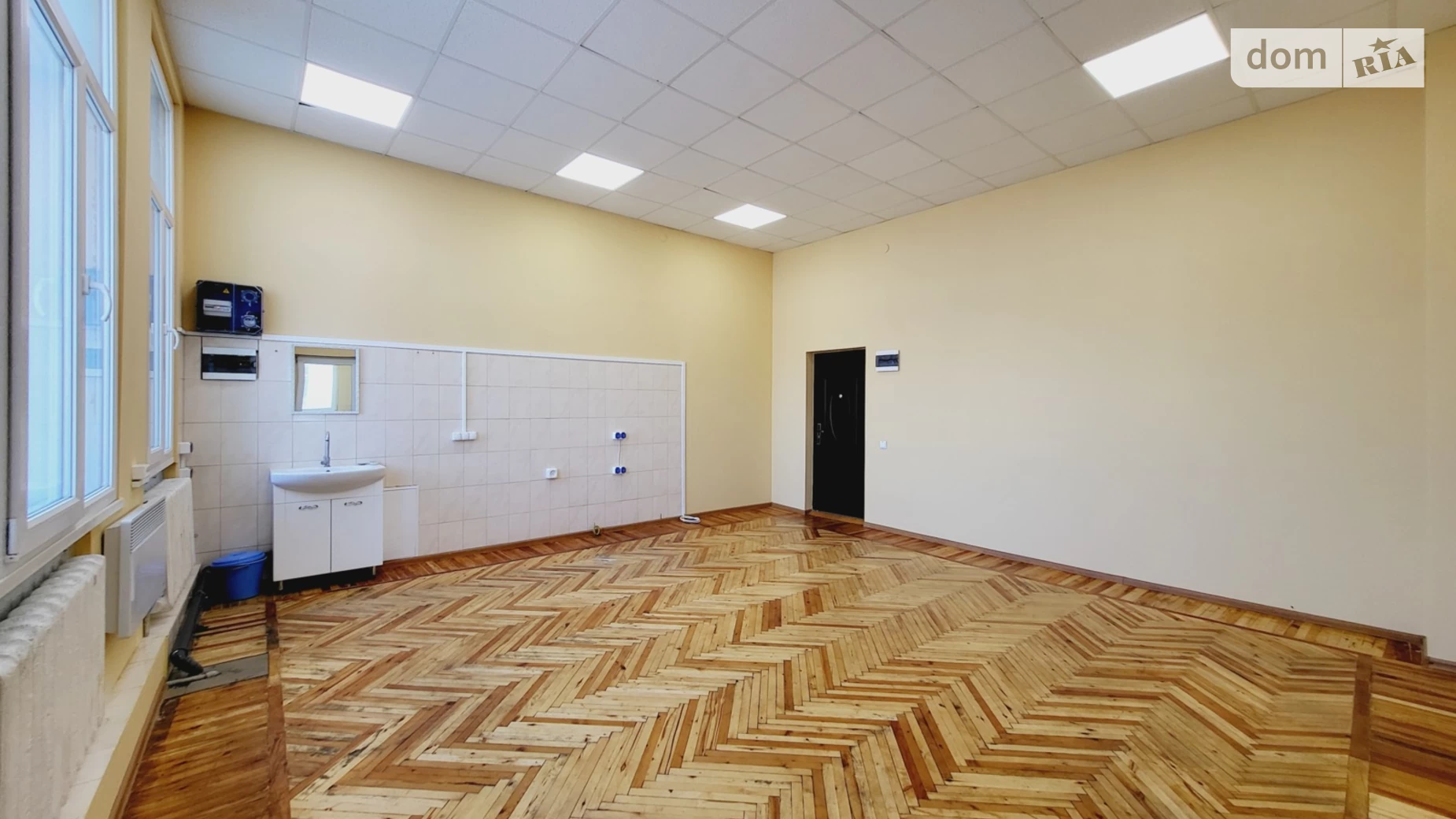 Сдается в аренду объект сферы услуг 51 кв. м в 2-этажном здании, цена: 400 $ - фото 4