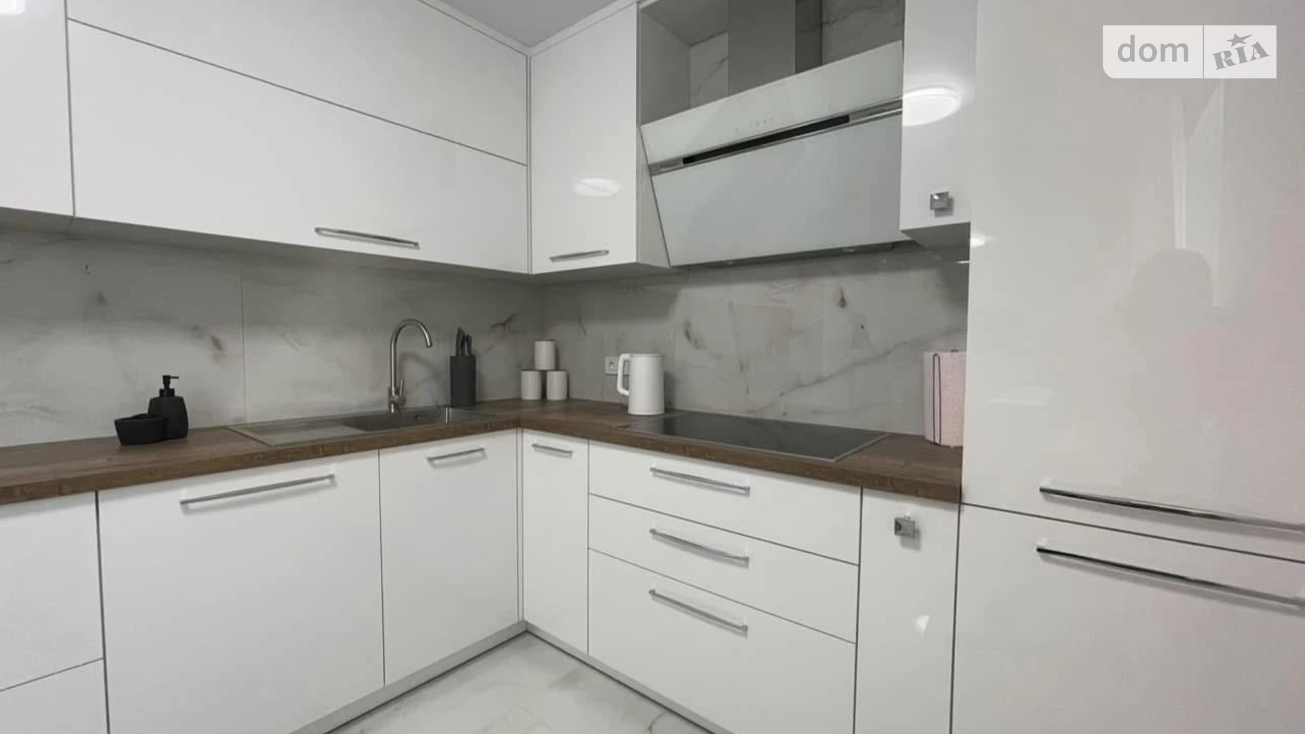 3-комнатная квартира 92 кв. м в Тернополе, просп. Злуки - фото 2