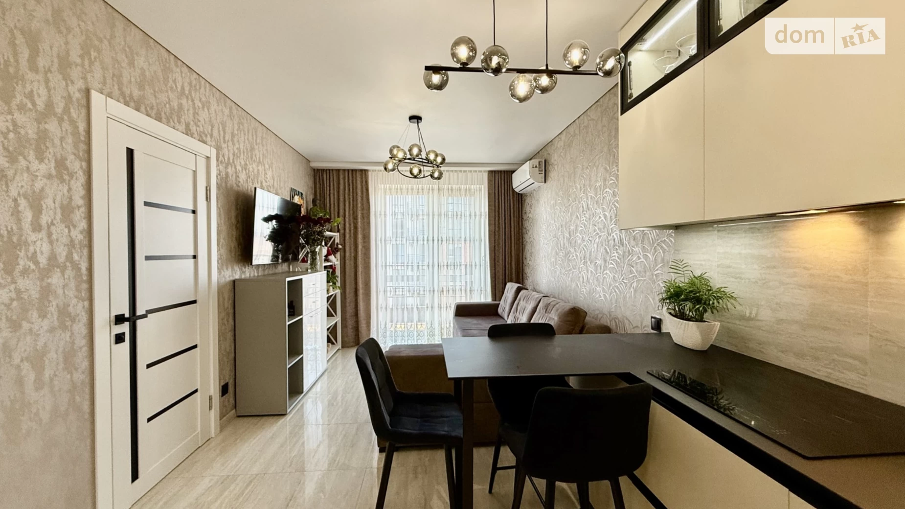 Продается 1-комнатная квартира 41 кв. м в Ужгороде, цена: 79999 $ - фото 4