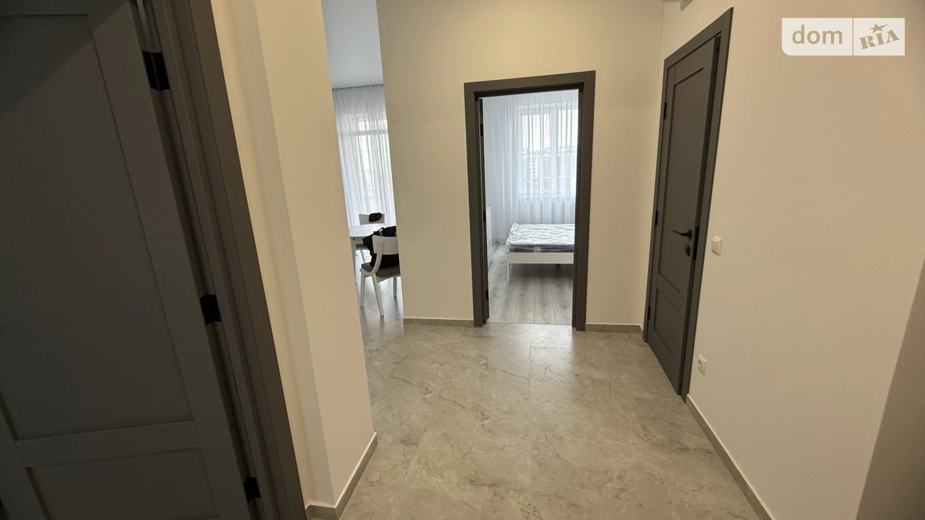 Продается 2-комнатная квартира 64 кв. м в Ужгороде, ул. Богомольца, 17 - фото 4
