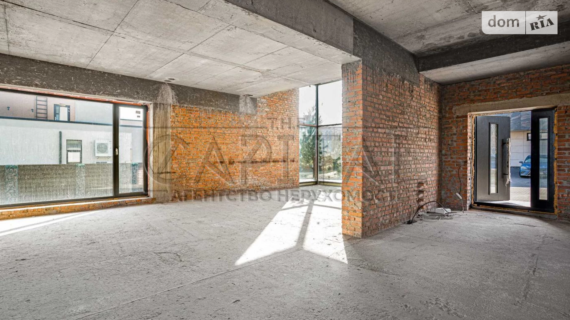 Продается дом на 2 этажа 265 кв. м с гаражом, цена: 375000 $ - фото 4