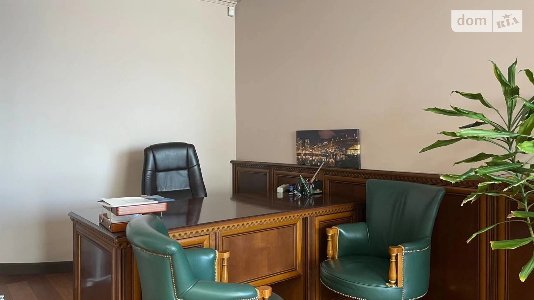 Сдается в аренду офис 207 кв. м в бизнес-центре, цена: 3700 $ - фото 5