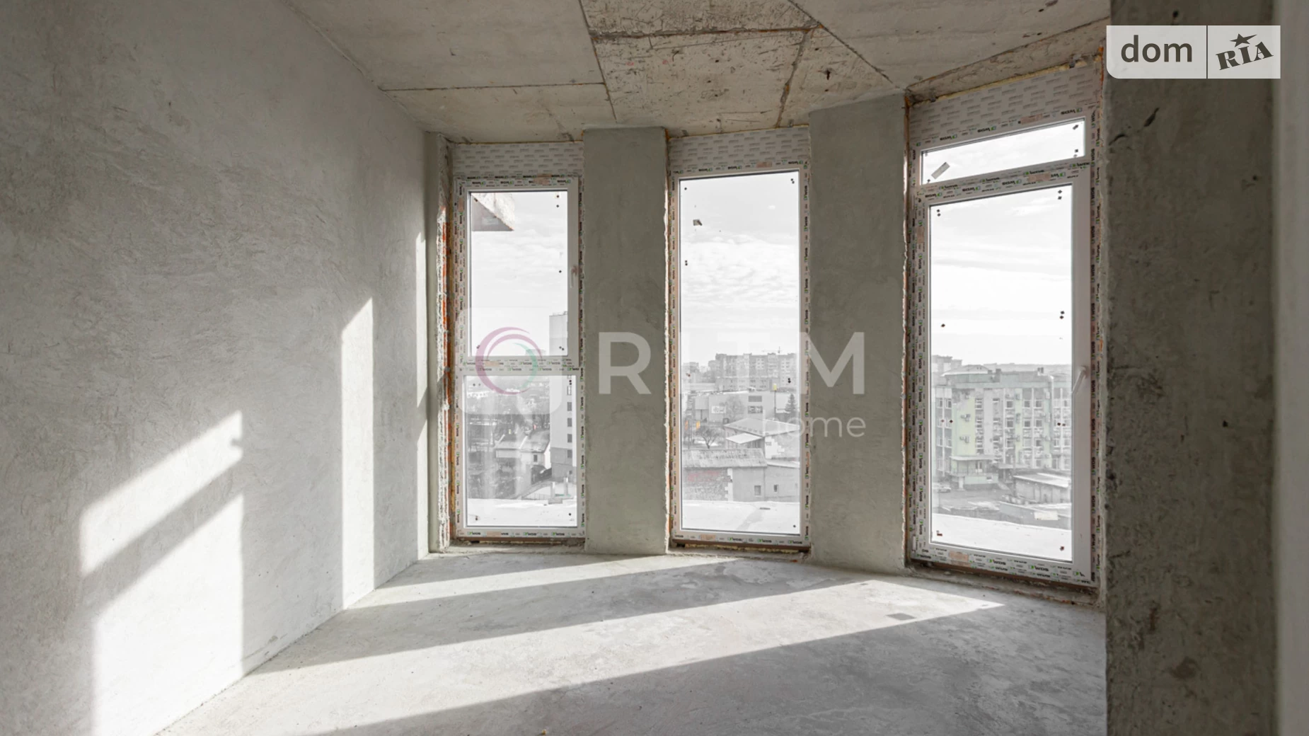 Продается 2-комнатная квартира 71 кв. м в Львове, ул. Раковского - фото 2