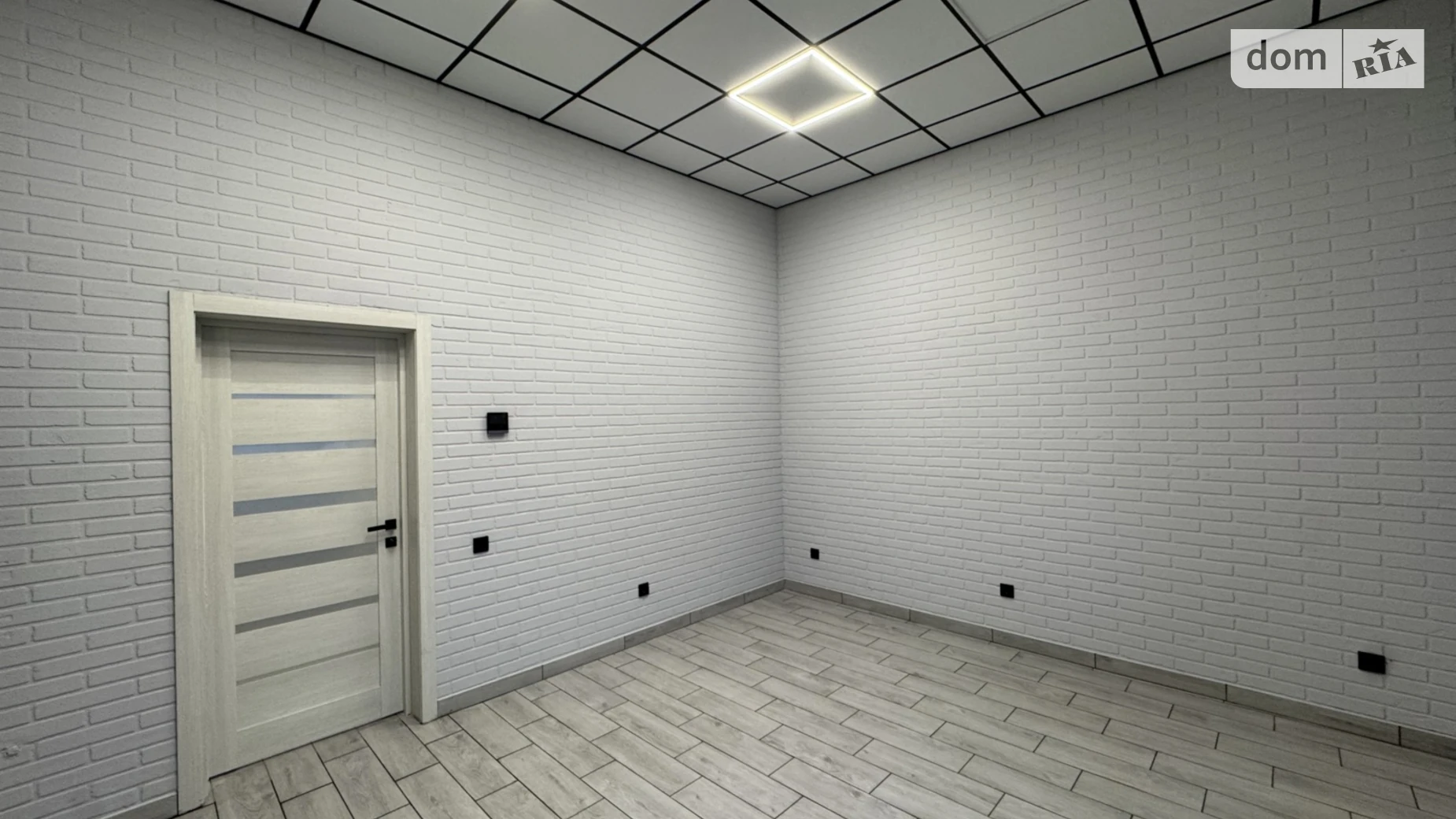 Сдается в аренду офис 16 кв. м в бизнес-центре, цена: 8500 грн - фото 4