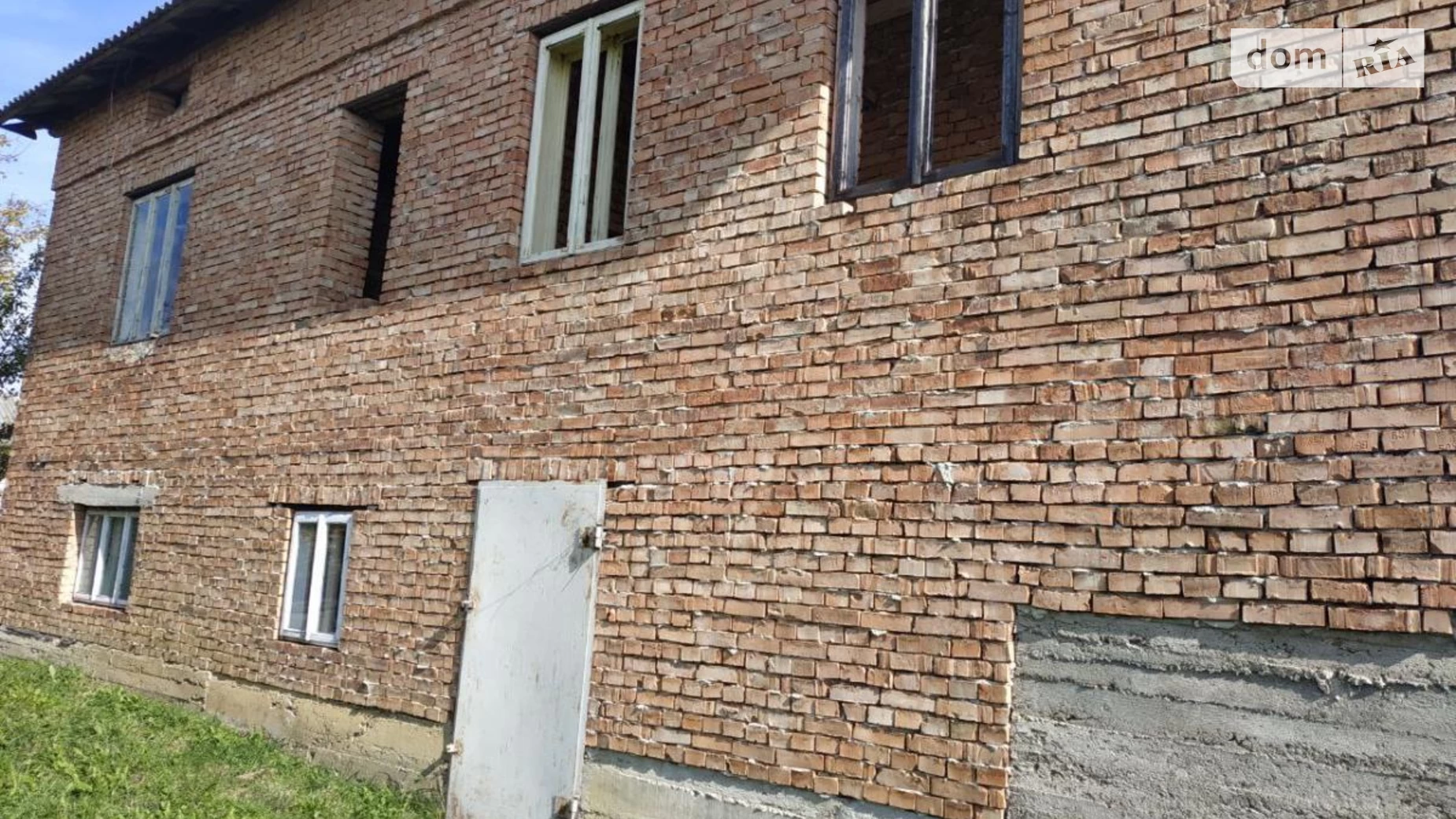Продается дом на 2 этажа 214.4 кв. м с гаражом, цена: 64000 $ - фото 3