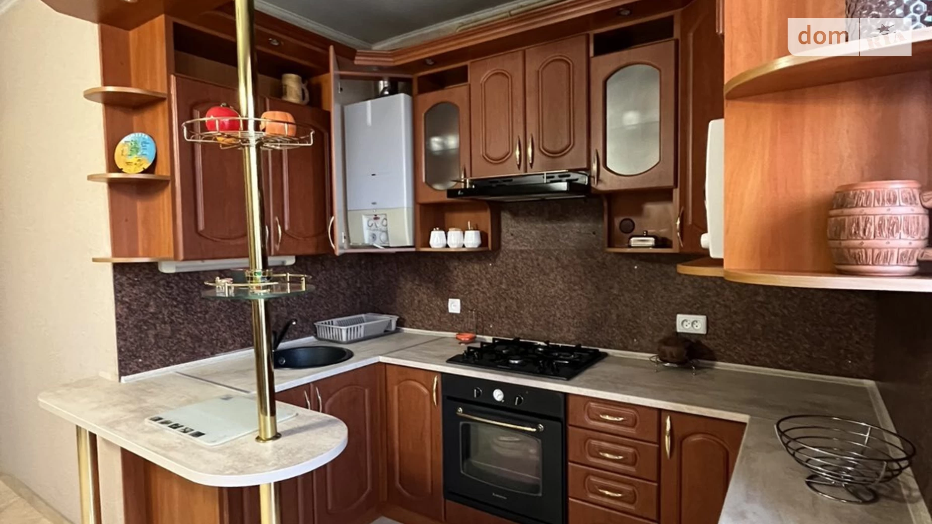 Продается 3-комнатная квартира 117.5 кв. м в Черновцах, ул. Каспрука Павла, 14 - фото 2