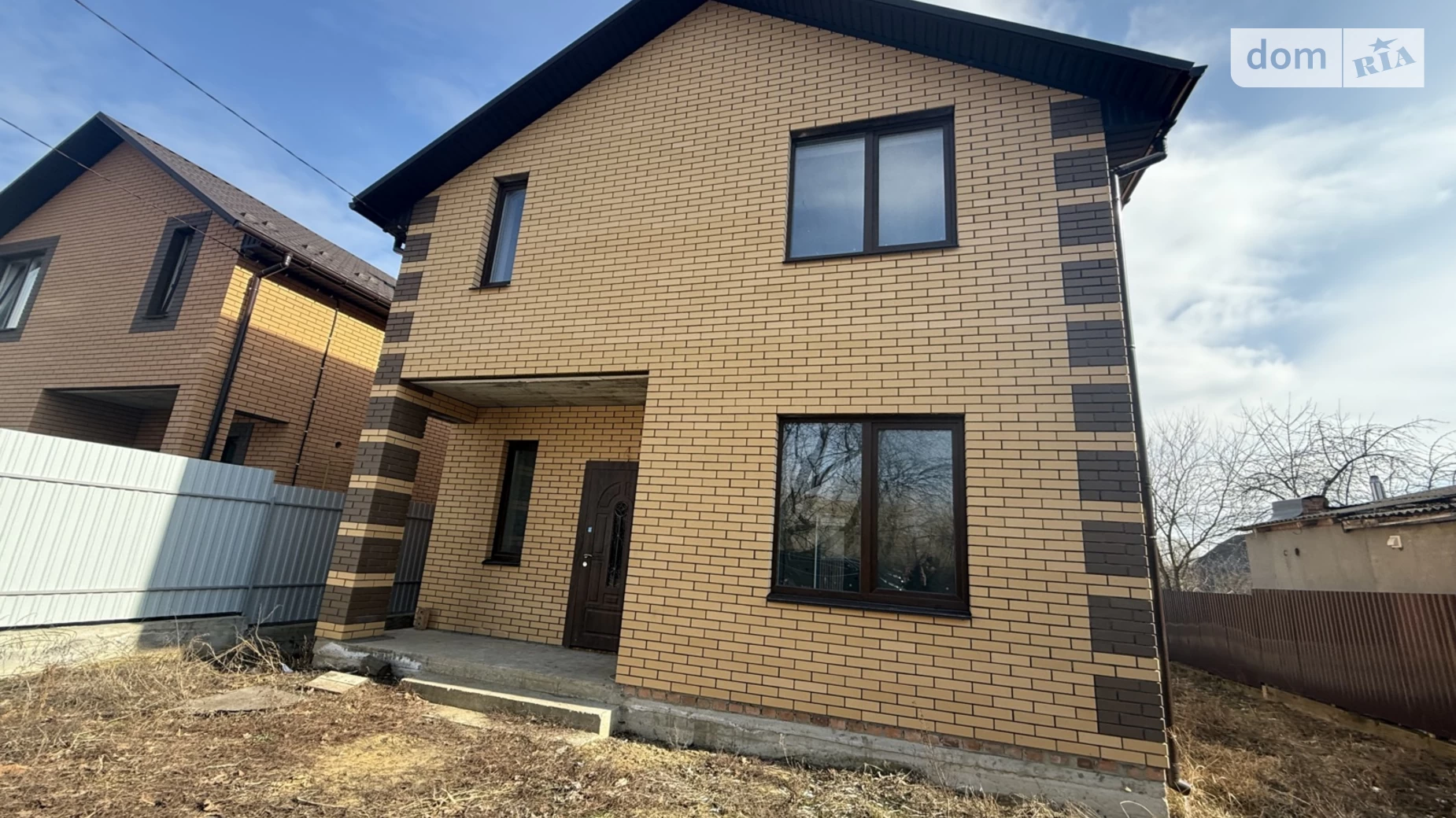 Продается дом на 2 этажа 120 кв. м с садом, цена: 90000 $ - фото 2