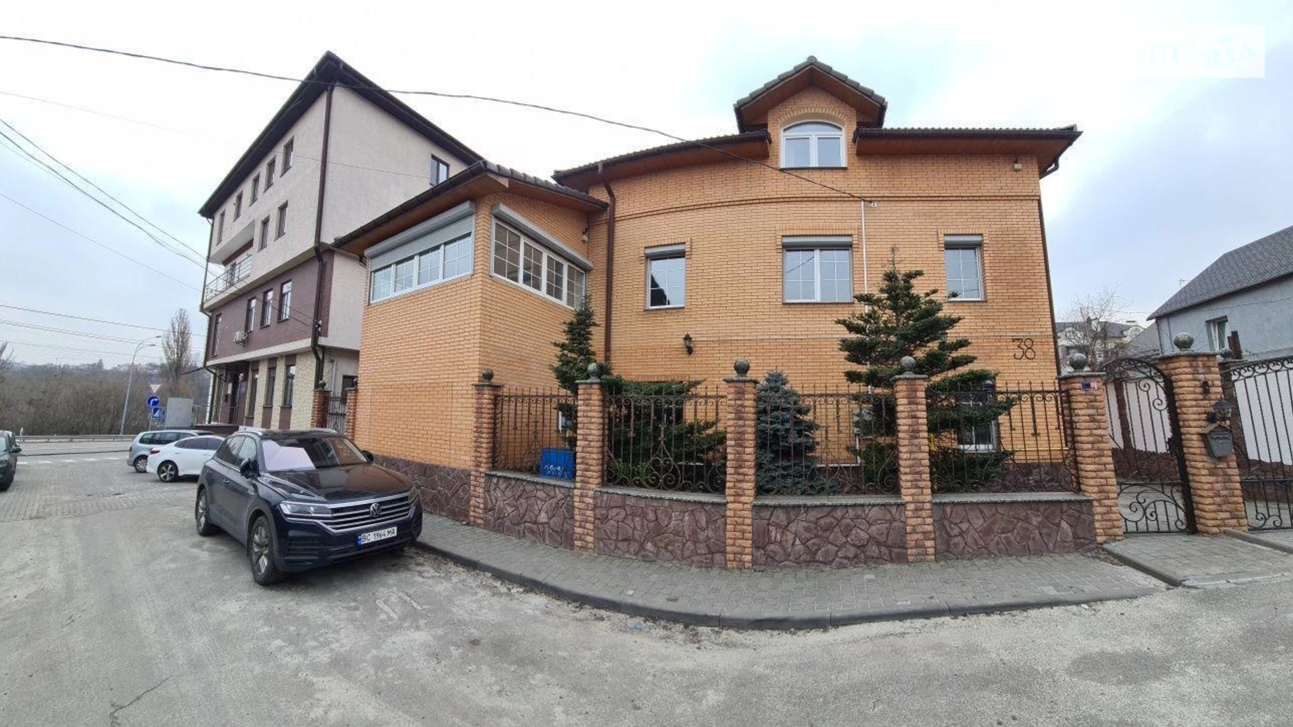 Продається будинок 3 поверховий 312.4 кв. м з подвалом, цена: 395000 $ - фото 2