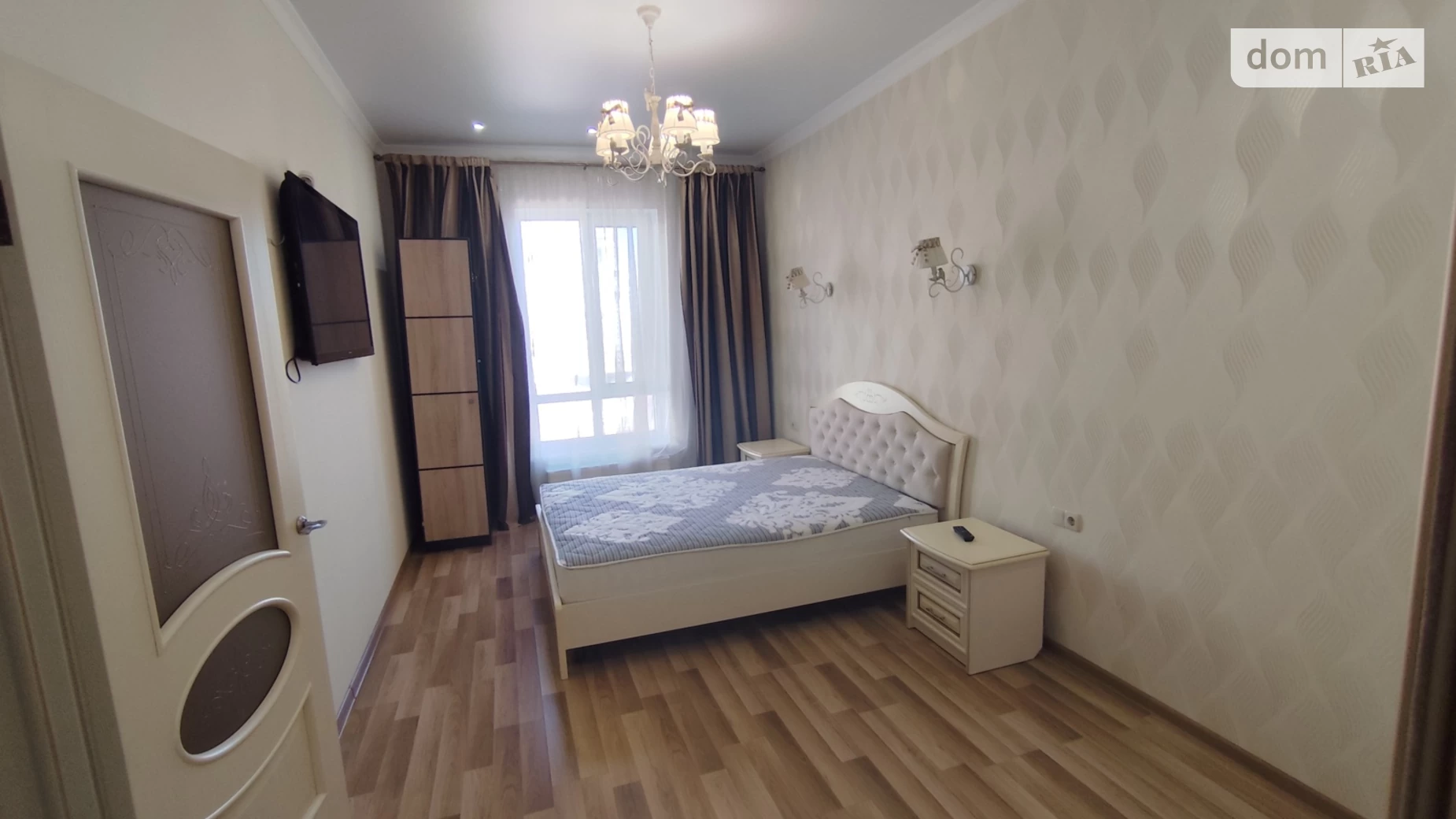 Продается 1-комнатная квартира 41 кв. м в Одессе, Фонтанская дор., 58/3 - фото 2