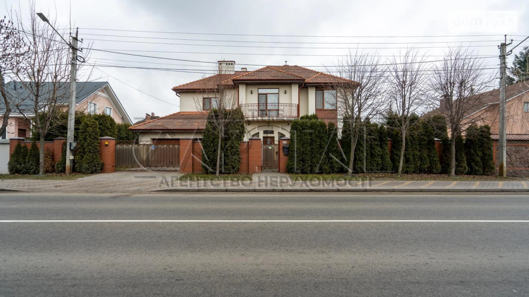 Сдается в аренду дом на 2 этажа 307 кв. м с верандой, цена: 2000 $ - фото 3