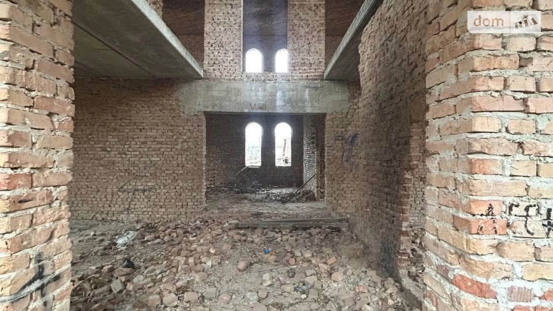Продается дом на 2 этажа 304.7 кв. м с верандой, цена: 14000 $ - фото 4