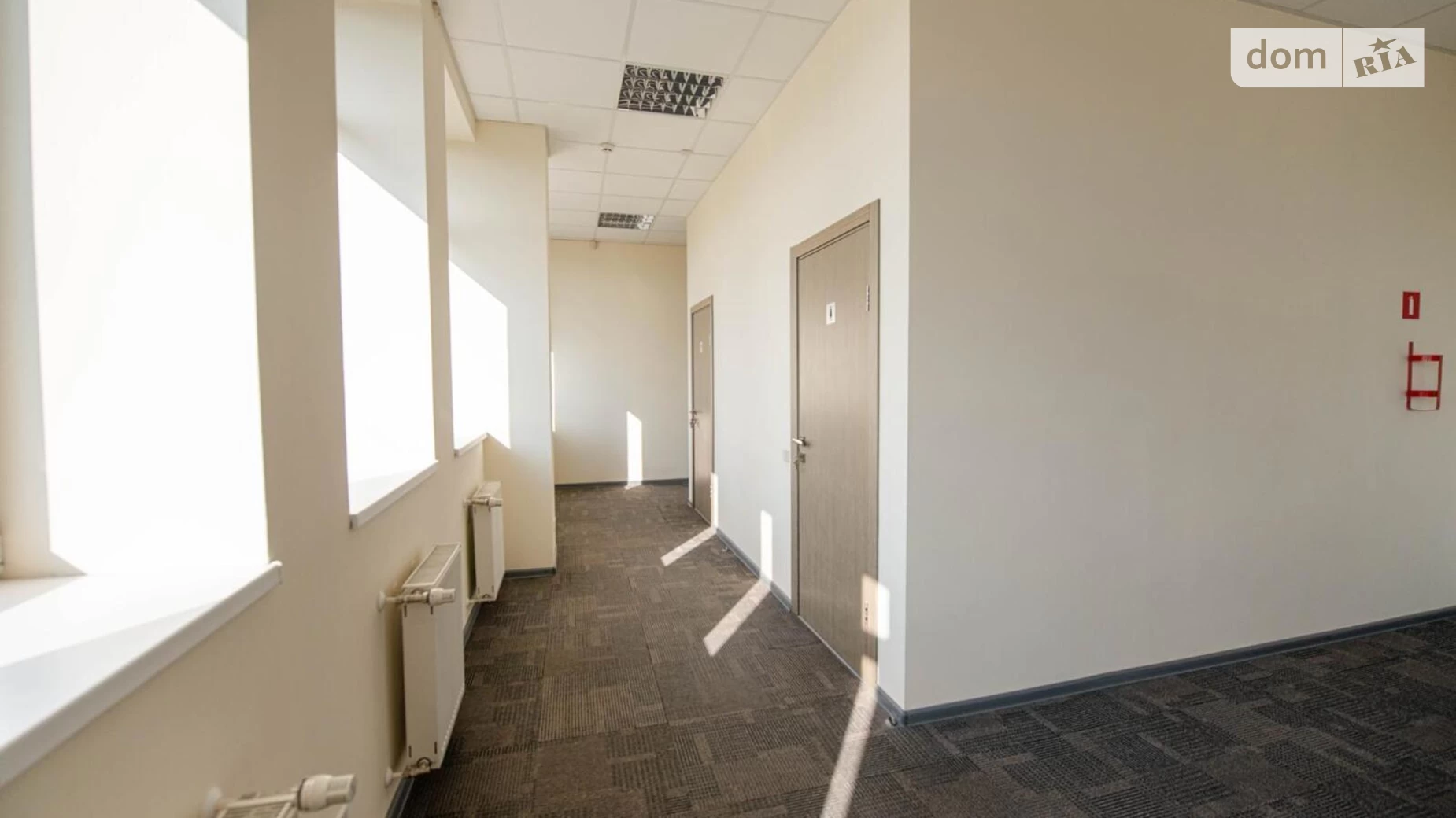 Сдается в аренду офис 690 кв. м в бизнес-центре, цена: 12300 $ - фото 5