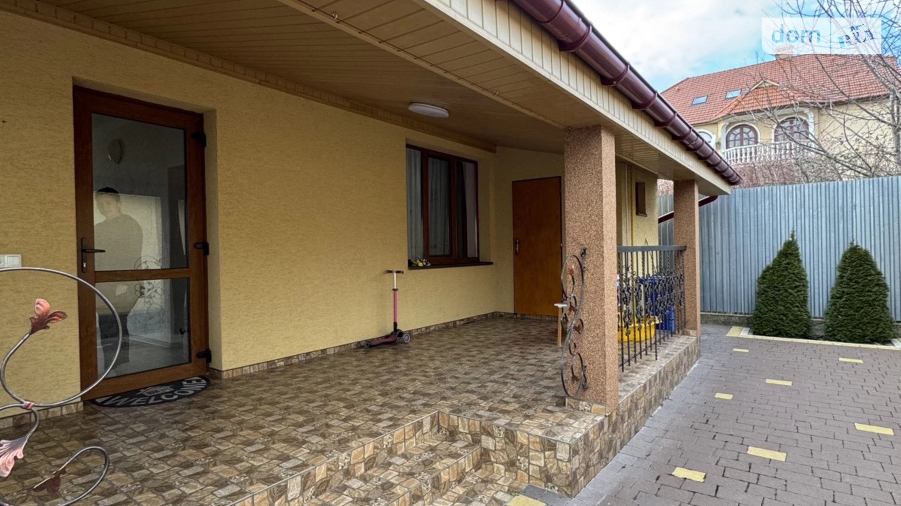 Продается дом на 2 этажа 250 кв. м с террасой, цена: 265000 $ - фото 2