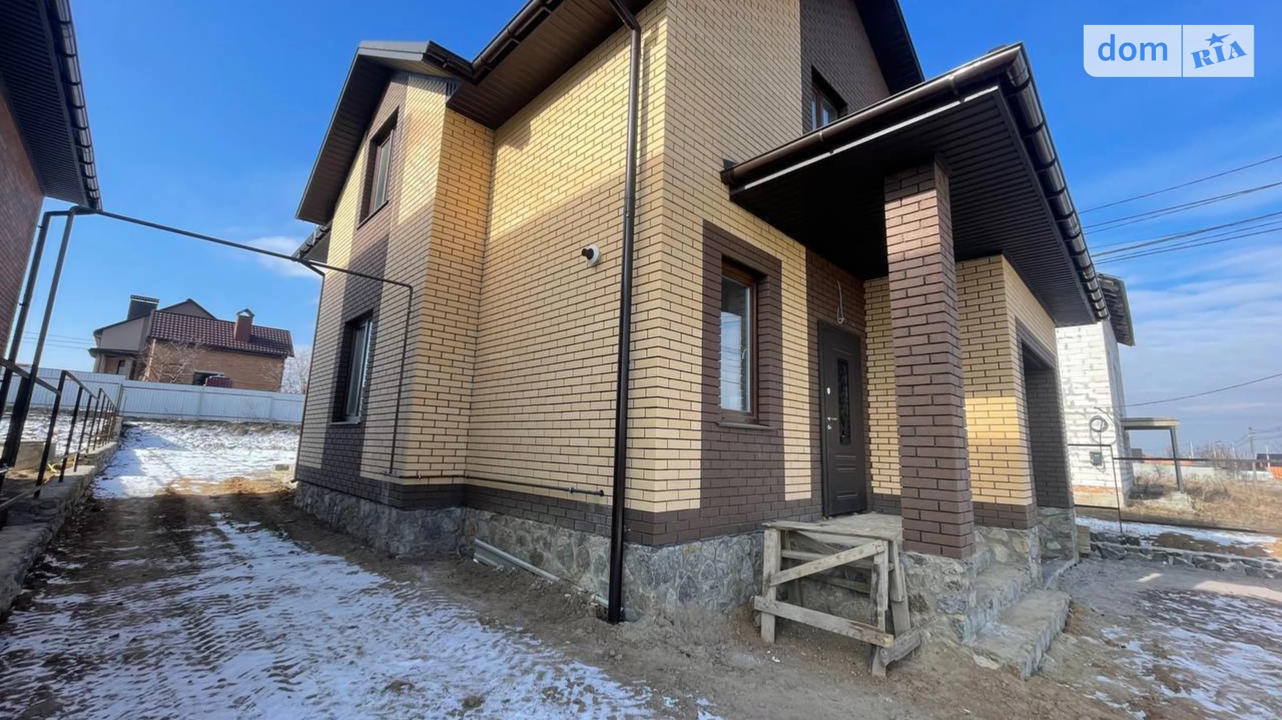 Продается дом на 2 этажа 110 кв. м с камином, цена: 95000 $ - фото 3