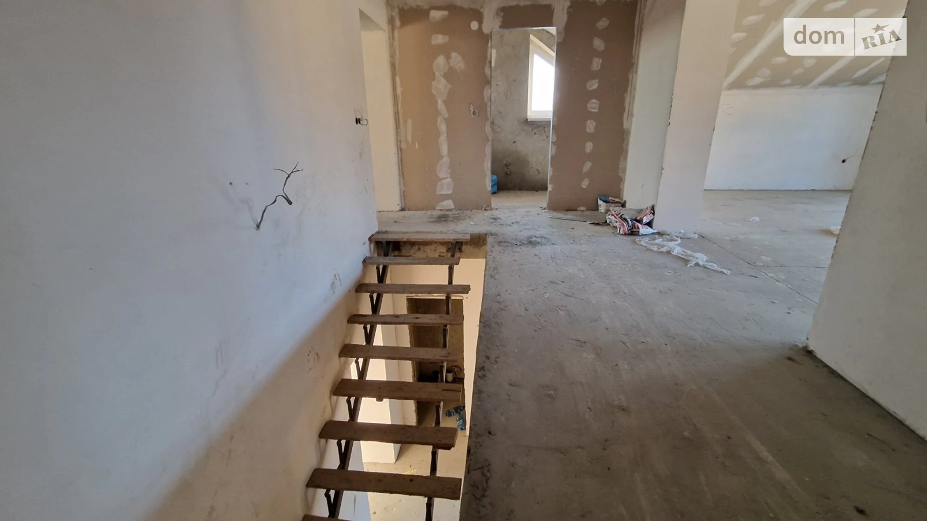 Продається 5-кімнатна квартира 147.3 кв. м у Чопі, вул. Тиха(Темето (Чапаєва)) - фото 5