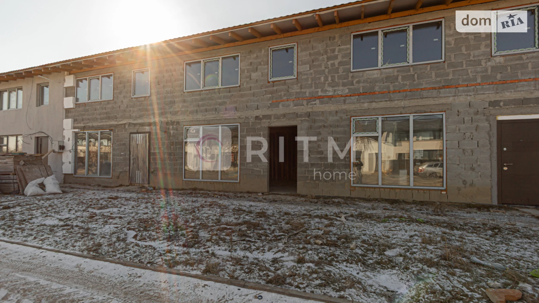 Продается дом на 2 этажа 106 кв. м с подвалом, цена: 60000 $ - фото 2