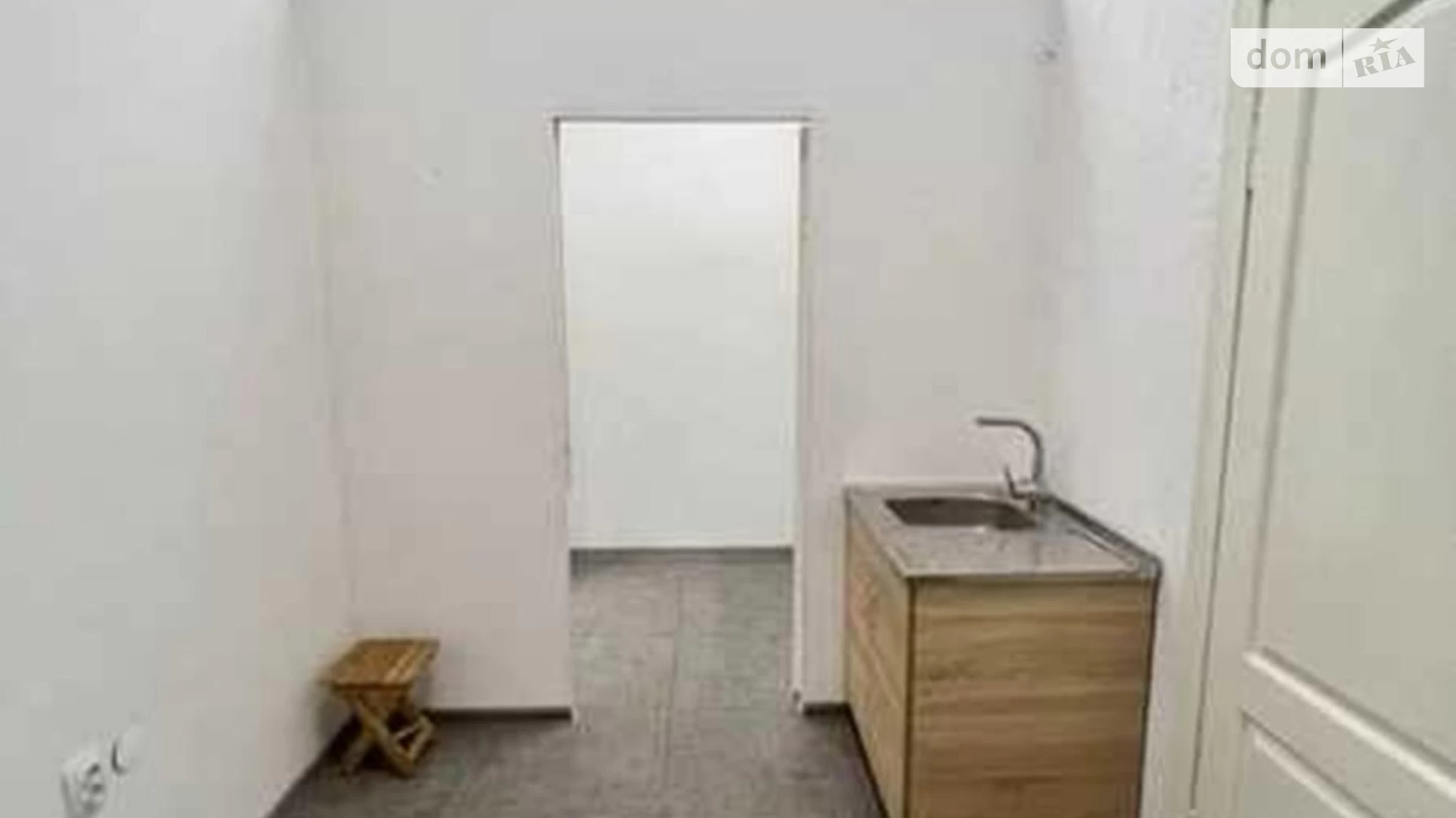 Сдается в аренду офис 51 кв. м в бизнес-центре, цена: 400 $ - фото 2