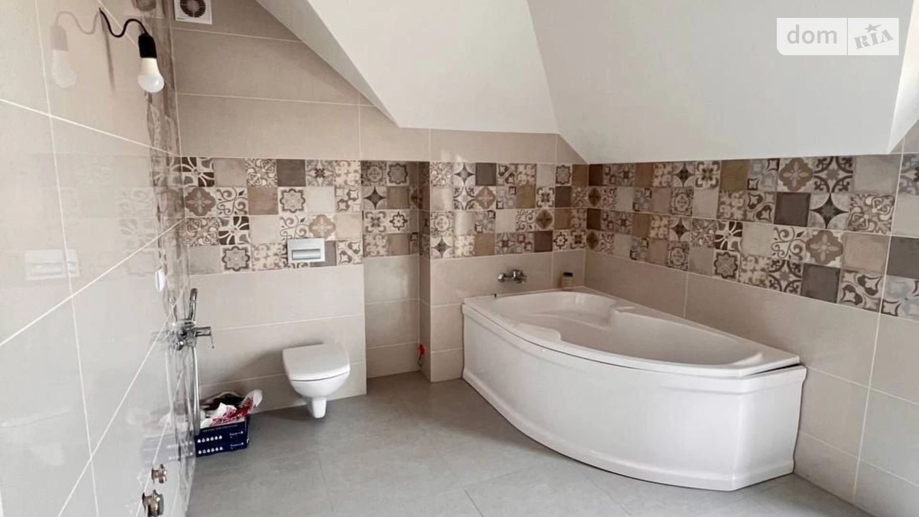 Продается дом на 2 этажа 170 кв. м с садом, цена: 285000 € - фото 3