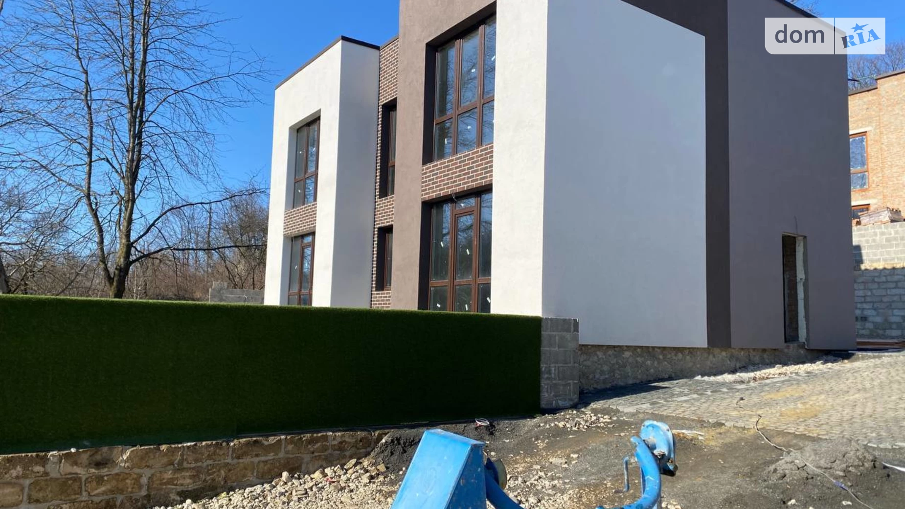 Продается дом на 2 этажа 160 кв. м с верандой, цена: 150000 $ - фото 2