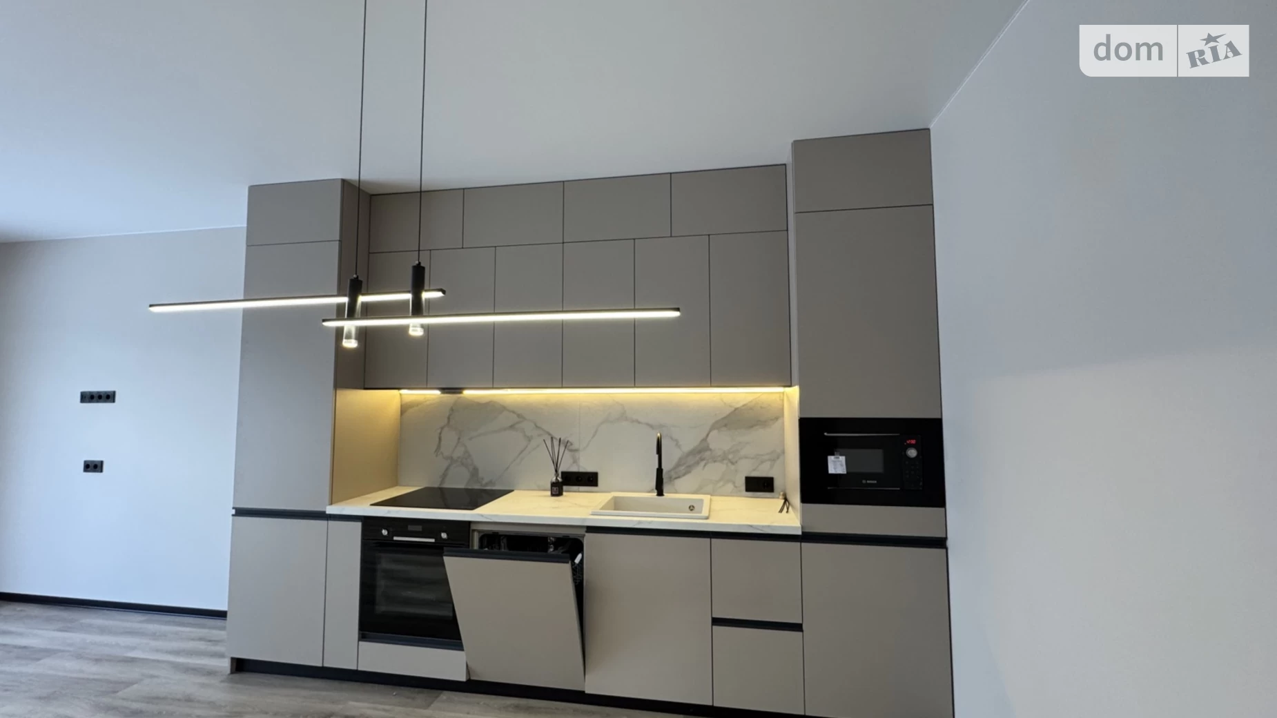 Продается одноэтажный дом 98 кв. м с садом, цена: 161000 $ - фото 2