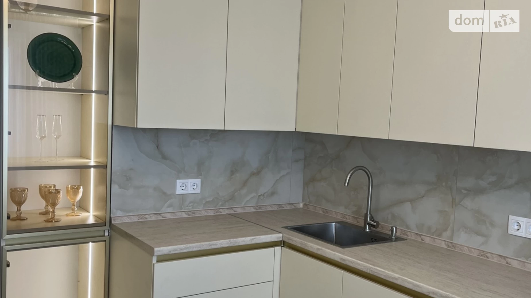 Продается 1-комнатная квартира 42 кв. м в Броварах, ул. Металлургов, 35 - фото 4