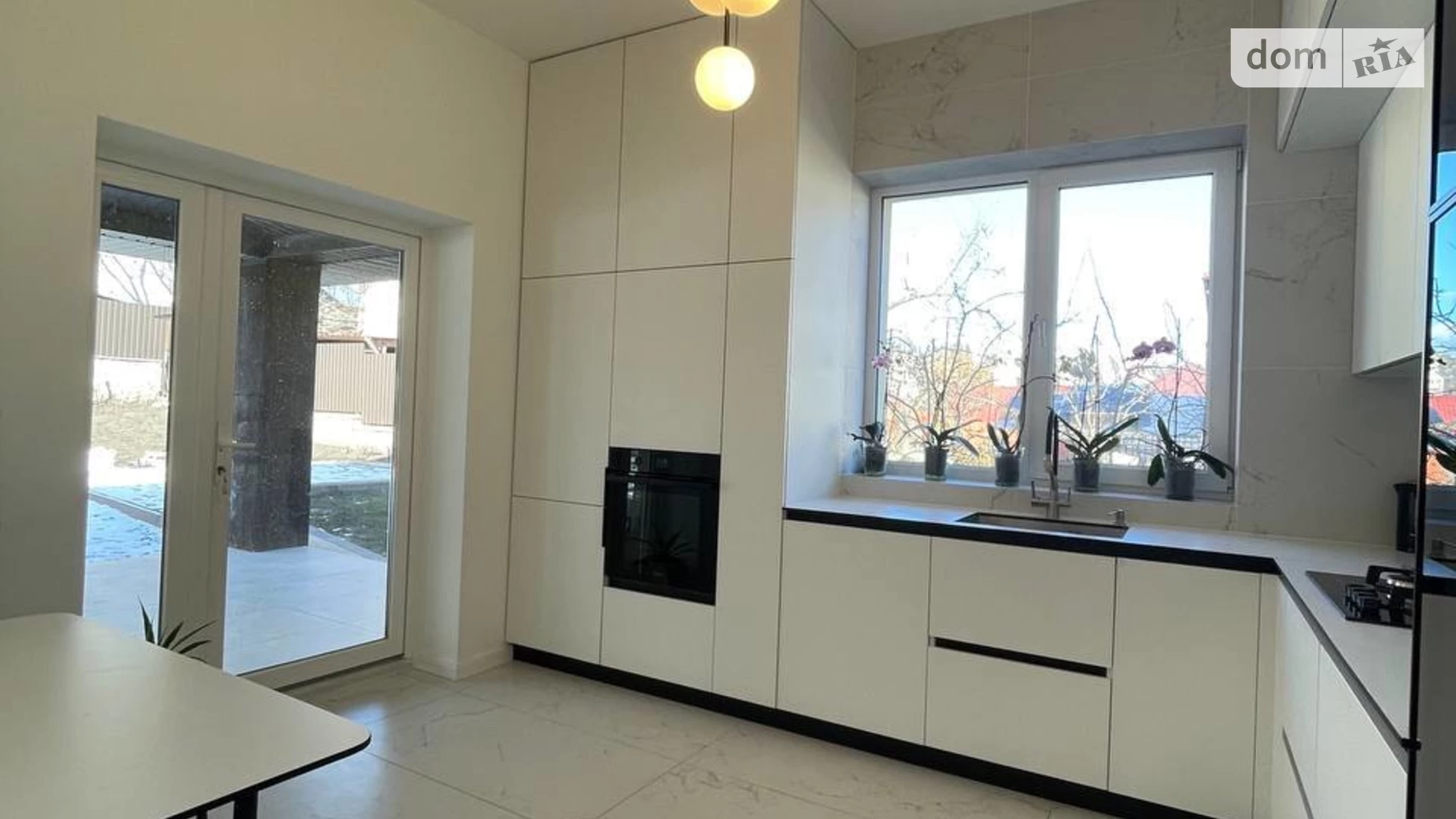 Продається будинок 2 поверховий 250 кв. м з гаражем, цена: 240000 $ - фото 5