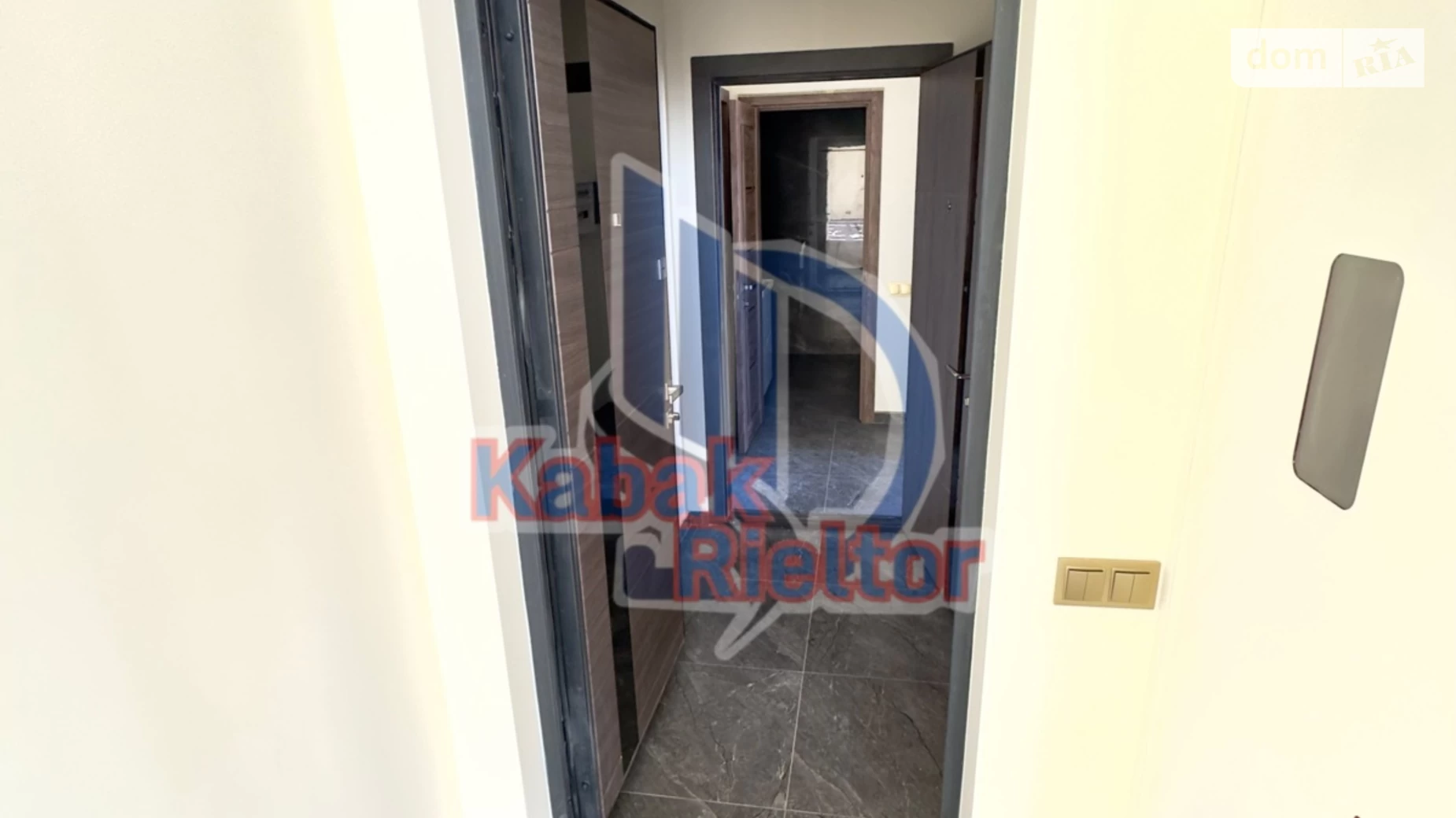Сдается в аренду офис 170 кв. м в бизнес-центре, цена: 1700 $ - фото 5