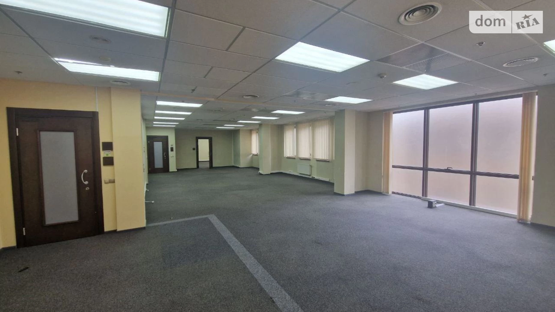 Сдается в аренду офис 440 кв. м в бизнес-центре, цена: 6250 $ - фото 3