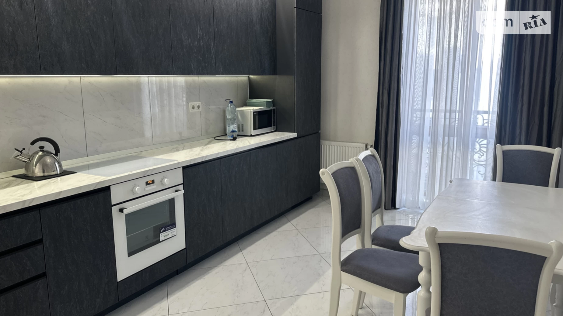 Продається 1-кімнатна квартира 53 кв. м у Одесі, вул. Велика Арнаутська, 39 - фото 2