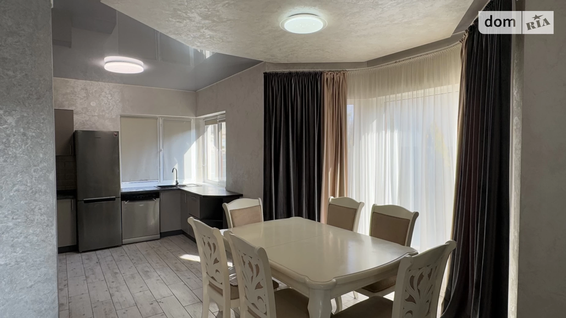 Продается дом на 2 этажа 141.5 кв. м с гаражом, цена: 163000 $ - фото 2