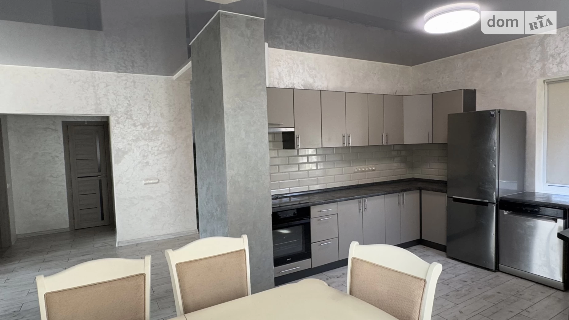 Продается дом на 2 этажа 141.5 кв. м с гаражом, цена: 163000 $ - фото 4