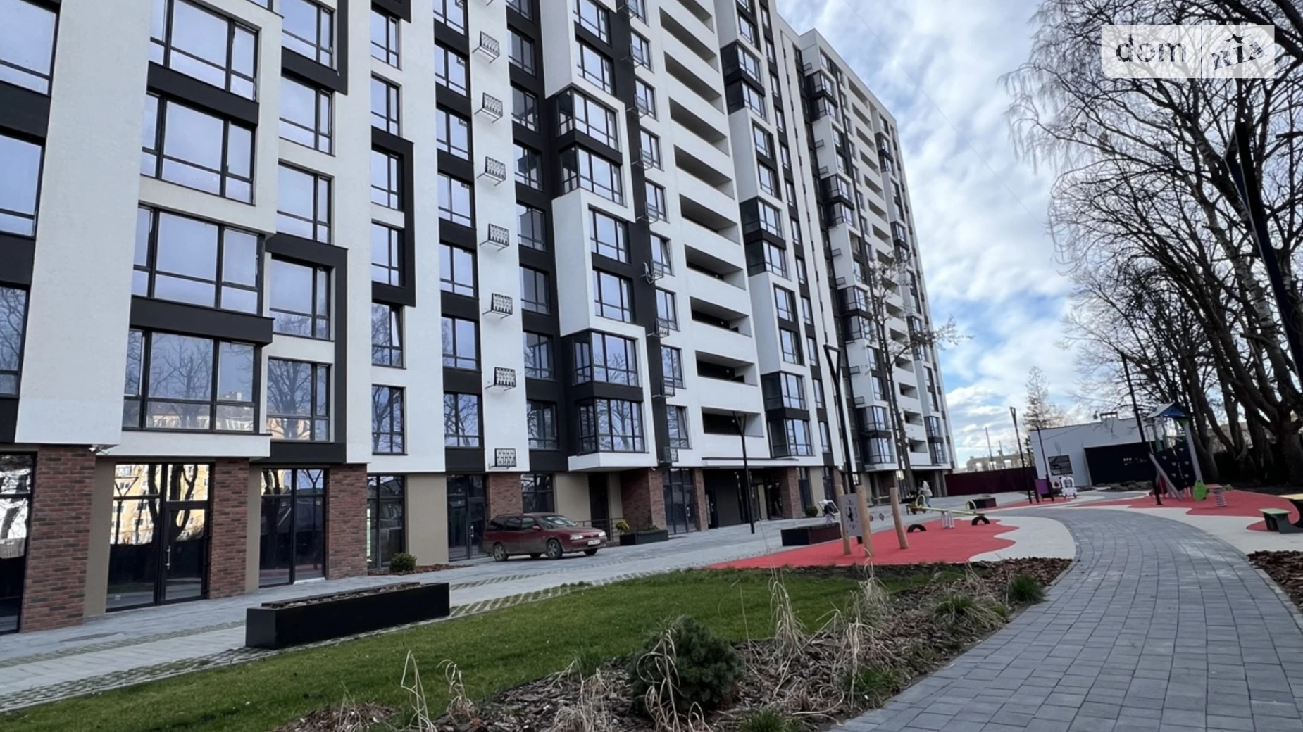 Продается 1-комнатная квартира 38 кв. м в Ивано-Франковске, ул. Ленкавского - фото 2
